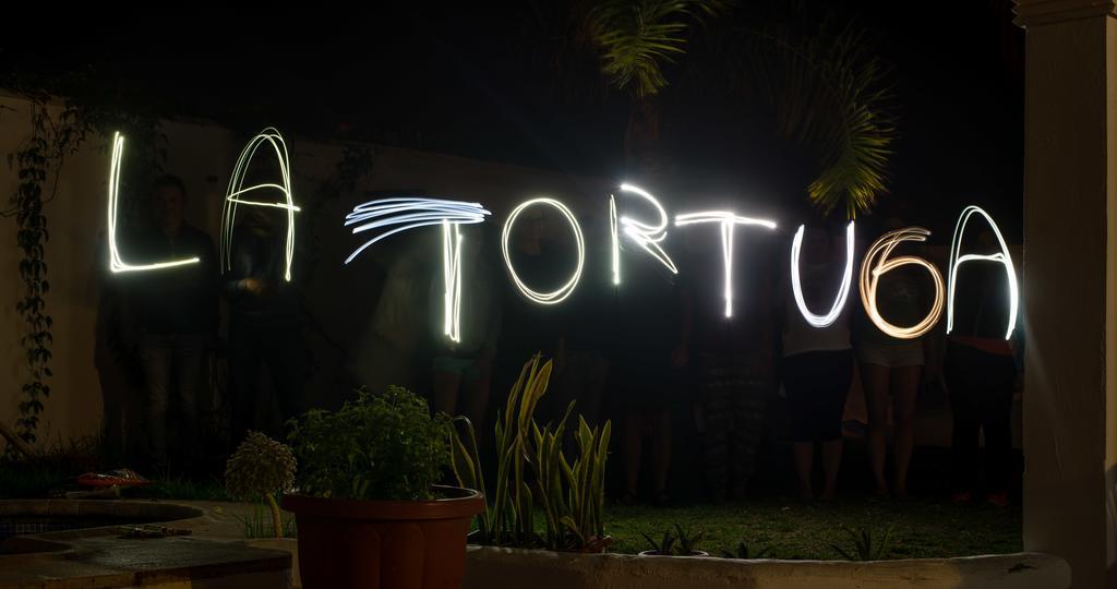 La Tortuga Hostel Адехе Экстерьер фото